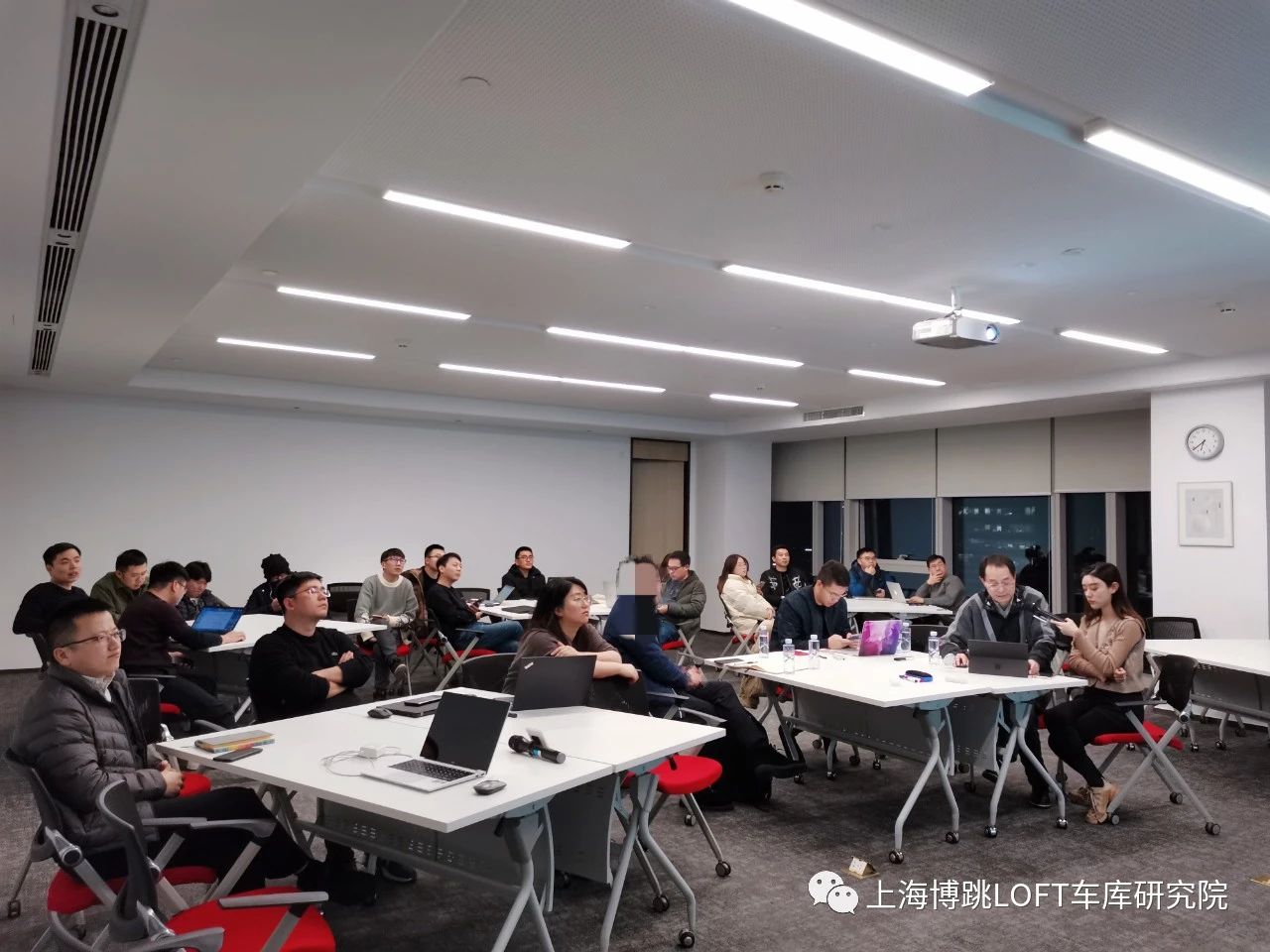 威海杭州LOFT车库专题会